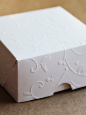Caixa bem casado ou doces 8x8x4 pronta entrega