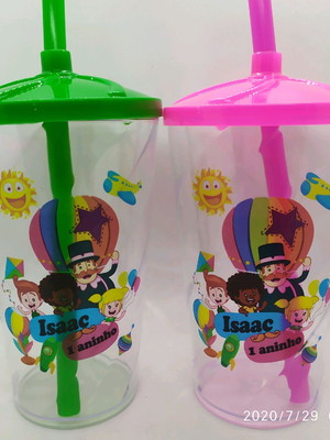 Copo twister 500ml mundo bita com tampa chantilly