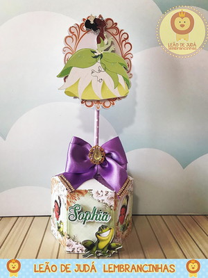 Centro de mesa tema a princesa e o sapo
