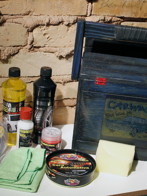 Caixa de ferramentas madeira + kit