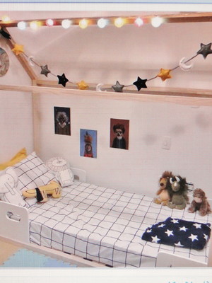 Varal cama montessoriana estrela cinza preta lua feltro