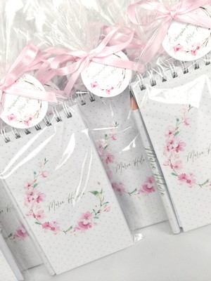 Bloco e mini lápis lembrança de maternidade floral