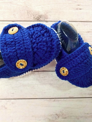 Sapatinho bebê menino de crochê tipo mocassim londres