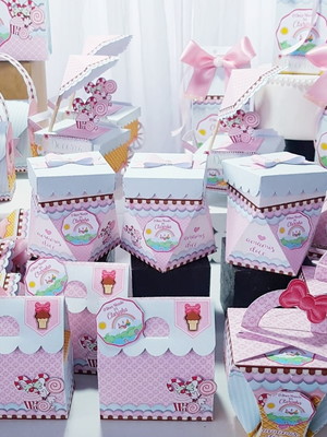 Kit personalizados confeitaria - 30 itens