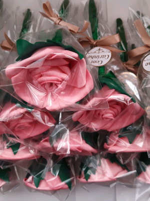 Caneta de rosa em eva