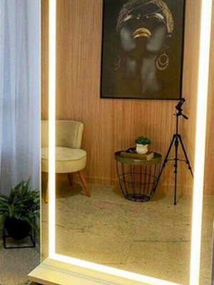 Espelho retangular com iluminação em led - 90cm l x 180cm a