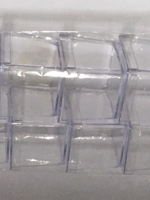 Caixa acrilica 5x5x5cm com 10 peças transparente