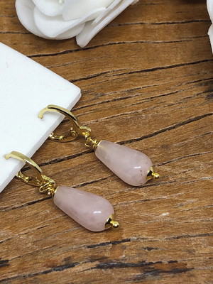 Argola pedra natural quartzo rosa - banhada a ouro 18