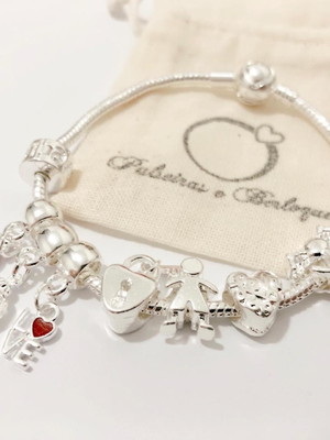 Pulseira completa com 7 charmes b em prata ajustável