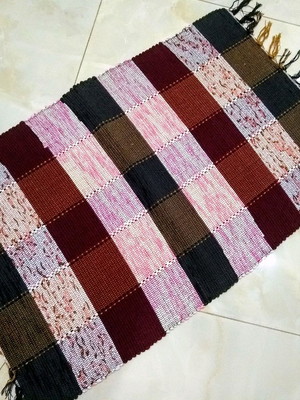Tapete artesanal , tapete boho 51 x 84