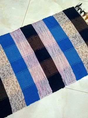 Tapete de tear artesanal , tapete boho 51 x 84
