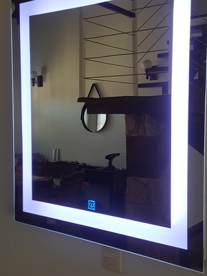 Espelho retangular led com iluminação e touch - 98 l x 80 a