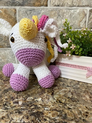 Unicórnio crochê amigurumi linha 100% algodão - 1 unidade