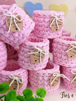 Mini cachepô em fio de malha
