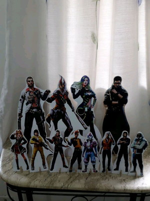 Display free fire 12 peças