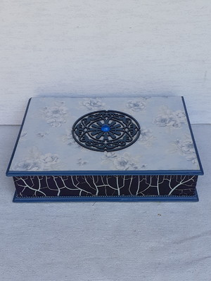 Caixa retangular mdf floral azul com medalhão117