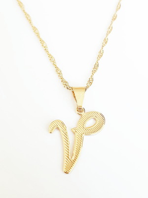Colar pingente letra inicial v folheado ouro 18k. c1pv18