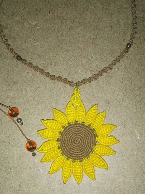 Colar de girassol
