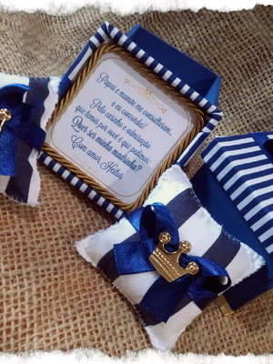 Mini caixa convite padrinhos - listrada com coroa #