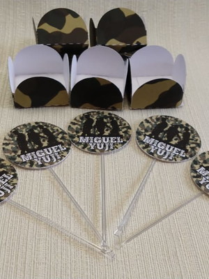 Topper com forminhas exército