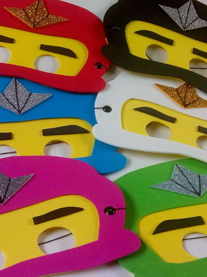 Lembrancinha máscaras ninjago