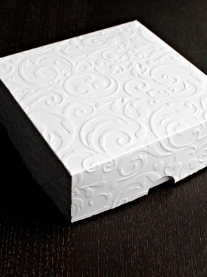 Caixa para doces 8x8x4 branco pronta entrega