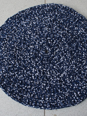 Tapete redondo de croche em fio de malha - tapmared031