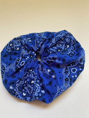 Maxi scrunchie bandana azul escuro