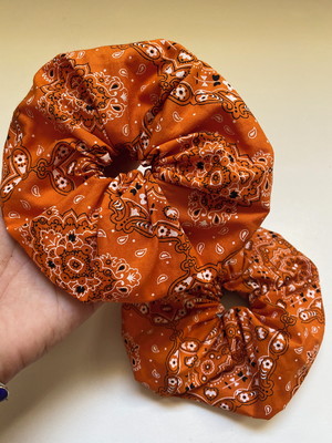 Maxi scrunchie bandana laranja