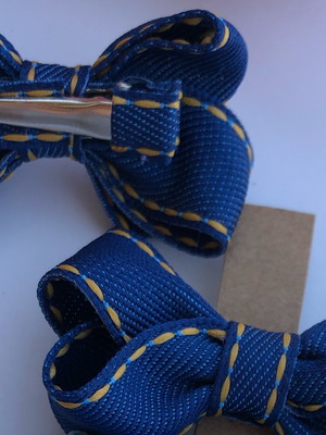 Par bico de pato jeans escuro