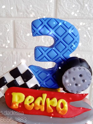 Vela em biscuit tema carros hotweels