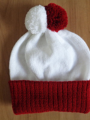 Touca com 2 pompom