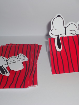 Telhado casinha snoopy + aplique 3d com aba