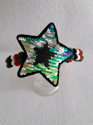 Tiara de pompom e aplique estrela