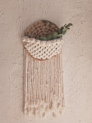 Cesto de palha com macramê 20x45cm