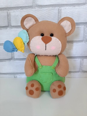 Urso em feltro , enfeite de nicho ,mesa de aniversário..