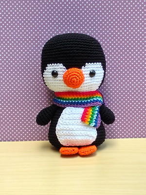 Pinguim otto amigurumi