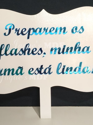 Placa com cabo personalizada com texto espelhado