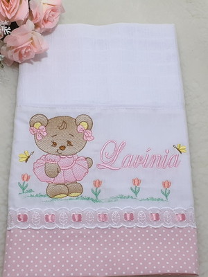 Fralda passeio bordada personalizada ursinha