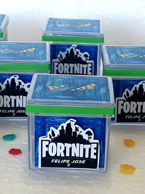 Lembrancinhas fortnite com 10