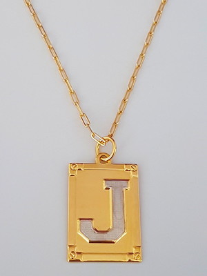 Corrente cordão 70 cm pingente letra j folheado ouro. c57j19