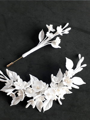 A105 - kit: um arranjo para cabelo de noiva e uma flor