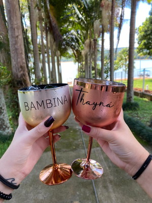 Taça de gin 550ml metalizada personalizada