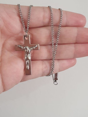 Gargantilha corrente 45cm com pingente crucifixo aço inox