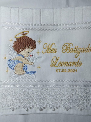 Toalha para batizado com renda