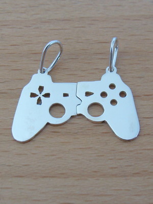 Pingente de prata controle playstation