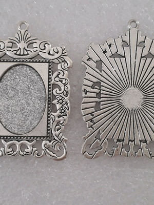 Medalhão ret.estilo colonial antique silver(7pçs/18x25mm.)