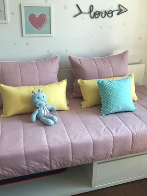 Colcha solteiro com elástico rosa chá