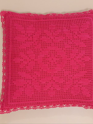 Capa de almofada em crochê filê