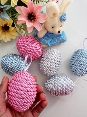6 ovos de isopor e barbante 6,5cm